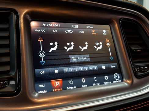 Used 2022 Dodge Challenger R/T Scat Pack RWD image 76
