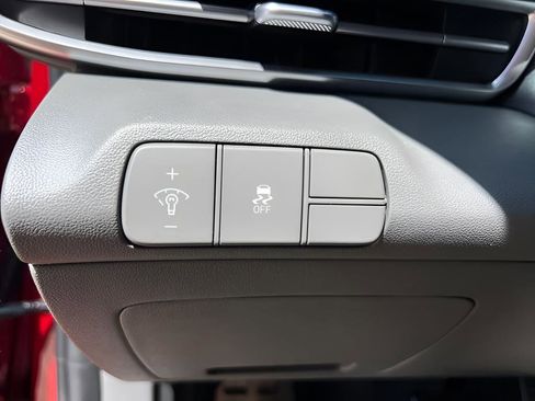 Used 2025 Hyundai Elantra Sport image 15