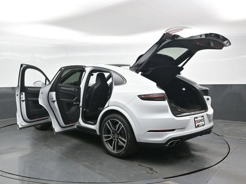 Used 2023 Porsche Cayenne Turbo AWD/4WD image 48