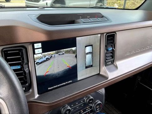 Used 2023 Ford Bronco Outer Banks image 11
