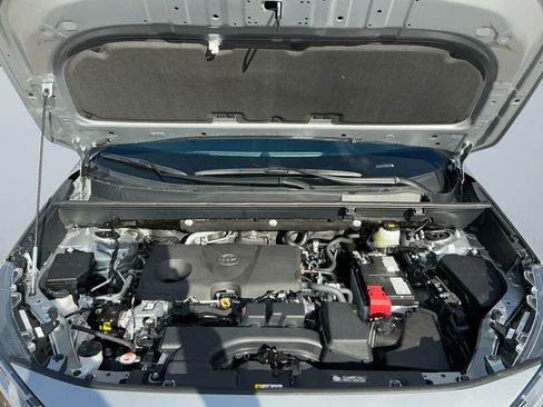 New 2025 Toyota RAV4 XLE image 18