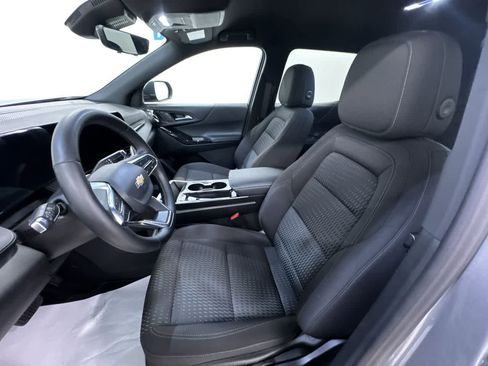 Used 2025 Chevrolet Equinox LT w/ Safety and Technology Package image 14