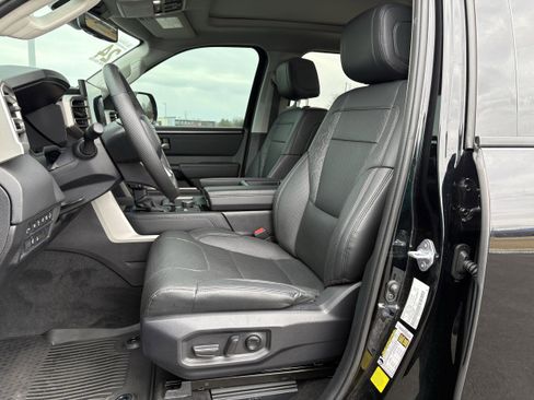 Used 2024 Toyota Tundra Limited image 26