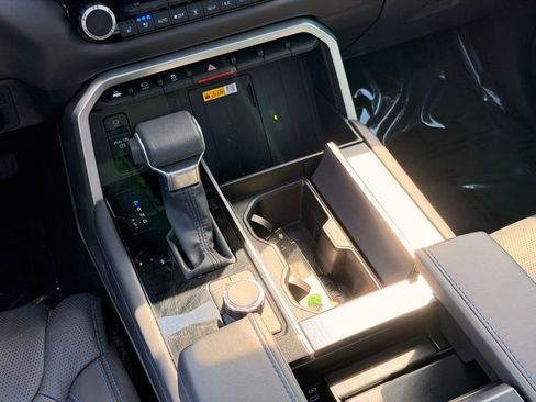 Used 2024 Toyota Sequoia Platinum image 17