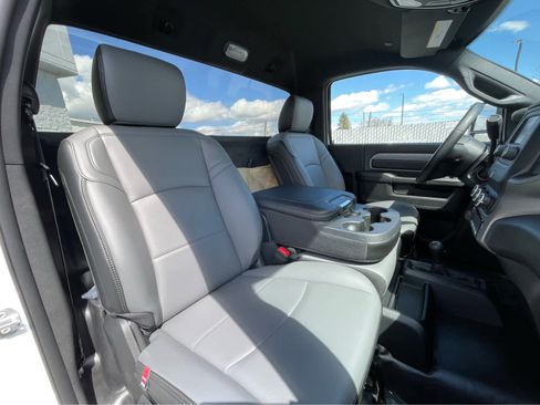Used 2024 RAM 3500 Tradesman image 27