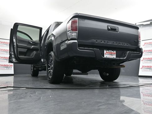 Used 2022 Toyota Tacoma TRD Sport image 44