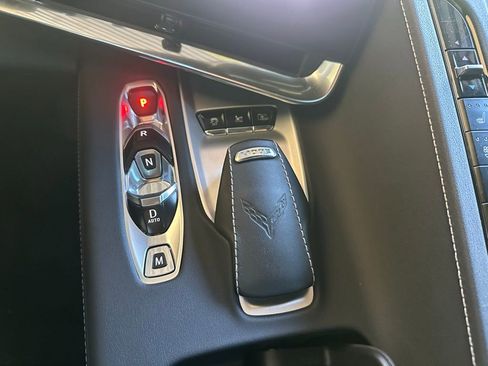 Used 2020 Chevrolet Corvette Stingray Preferred Cpe w/ 2LT Preferred Equipment Group RWD image 19