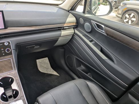 Used 2025 Genesis GV80 3.5T Advanced AWD/4WD image 11