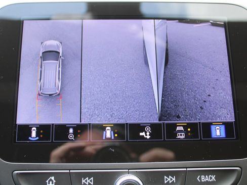 Used 2023 Chevrolet Equinox RS FWD image 55