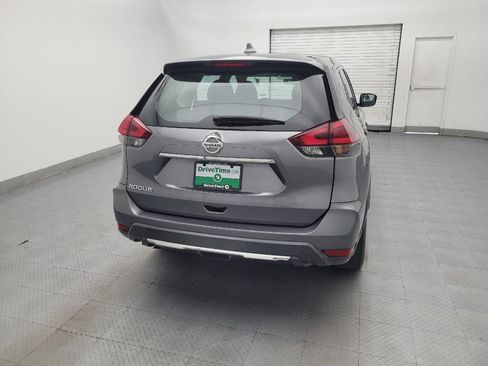 Used 2020 Nissan Rogue S FWD image 7