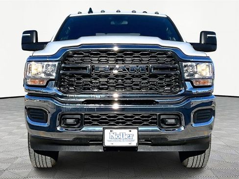 Used 2024 RAM 2500 Tradesman w/ Chrome Appearance Group image 3