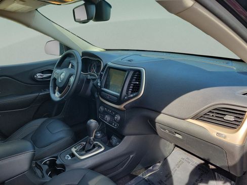 Used 2016 Jeep Cherokee Limited image 10