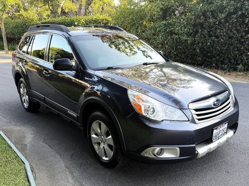 Used 2012 Subaru Outback 2.5i Limited AWD/4WD image 10