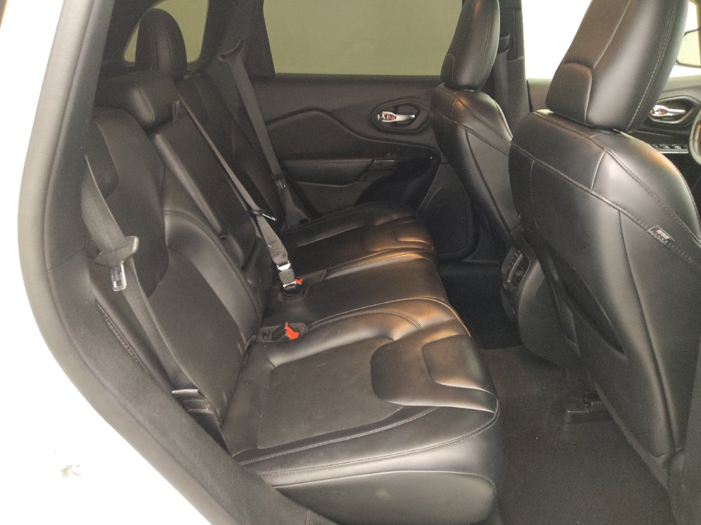 Used 2021 Jeep Cherokee Latitude Plus FWD image 19