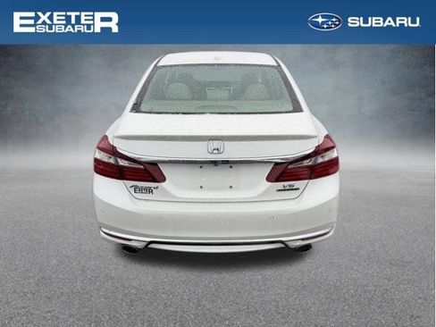 Used 2016 Honda Accord Touring image 7