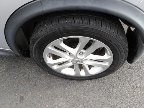Used 2013 Nissan Juke SL w/ Chrome Pkg AWD/4WD image 25