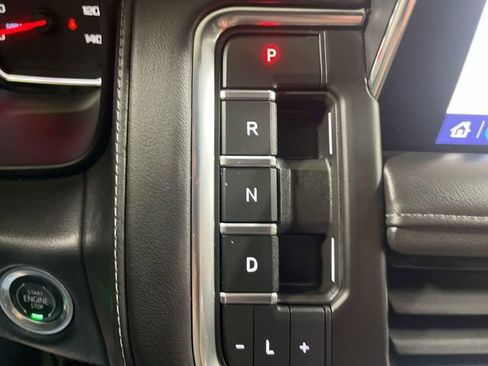Used 2021 Chevrolet Tahoe Z71 w/ Rear Media and Nav Package AWD/4WD image 20