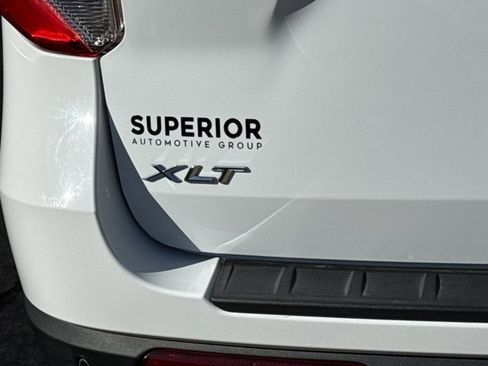 Used 2021 Ford Explorer XLT image 10