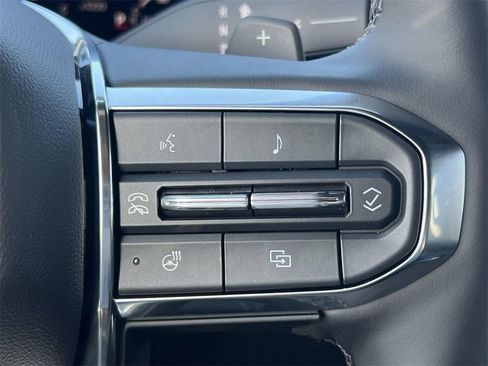 New 2026 GMC Yukon Denali w/ Sun & Power Step Package image 14