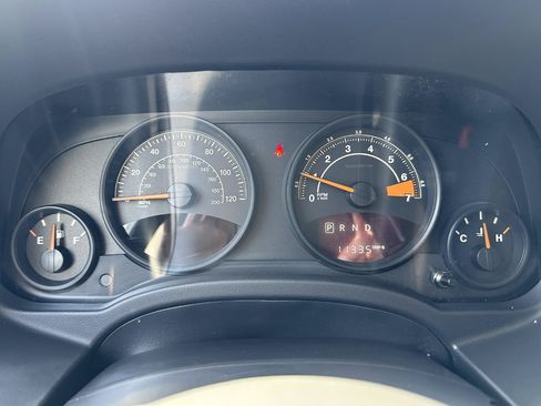 Used 2017 Jeep Patriot Latitude AWD/4WD image 50