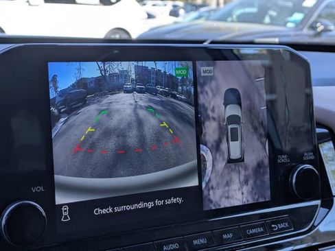 Used 2023 Nissan Pathfinder Platinum w/ Cargo Package image 24