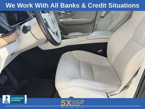 Used 2022 Volvo XC90 T6 Momentum w/ Advanced Package image 24