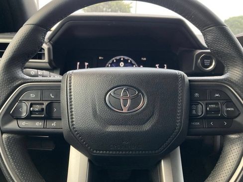 Used 2025 Toyota 4Runner SR5 RWD image 15