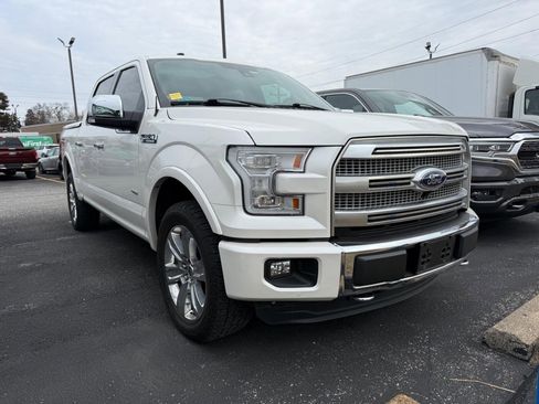 Used 2017 Ford F150 Platinum w/ Equipment Group 701A Luxury image 8