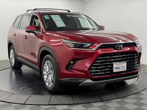 Certified 2024 Toyota Grand Highlander AWD image 8