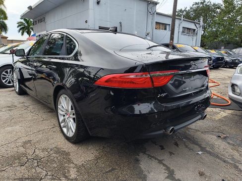 Used 2016 Jaguar XF Prestige image 7