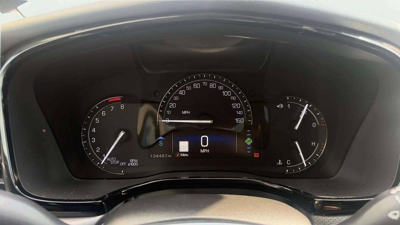 Used 2018 Cadillac XT5 Luxury w/ Driver Awareness Package AWD/4WD image 19