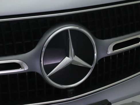 Used 2025 Mercedes-Benz GLC 350e 4MATIC image 26