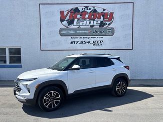 Used 2025 Chevrolet TrailBlazer LT image 1