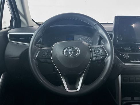 Used 2024 Toyota Corolla Cross LE image 18