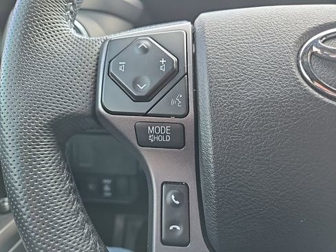 Used 2022 Toyota Tacoma TRD Sport AWD/4WD image 48