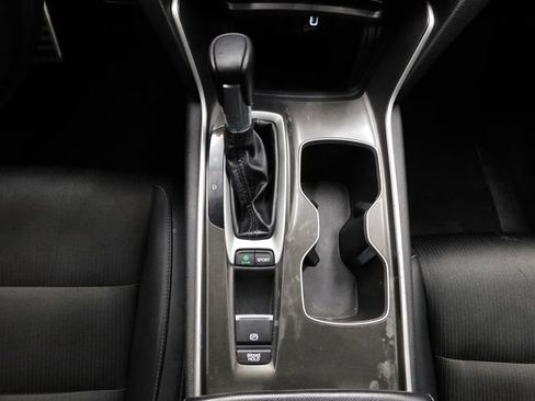 Used 2018 Honda Accord Sport image 23