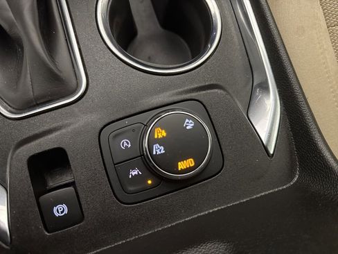 Used 2023 Chevrolet Traverse LT w/ LPO, Cargo Package image 40