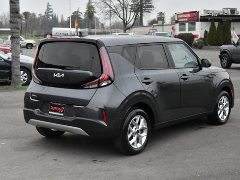 Used 2024 Kia Soul LX w/ Option Group 015 image 8