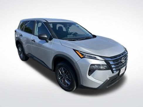Used 2024 Nissan Rogue S AWD/4WD image 7