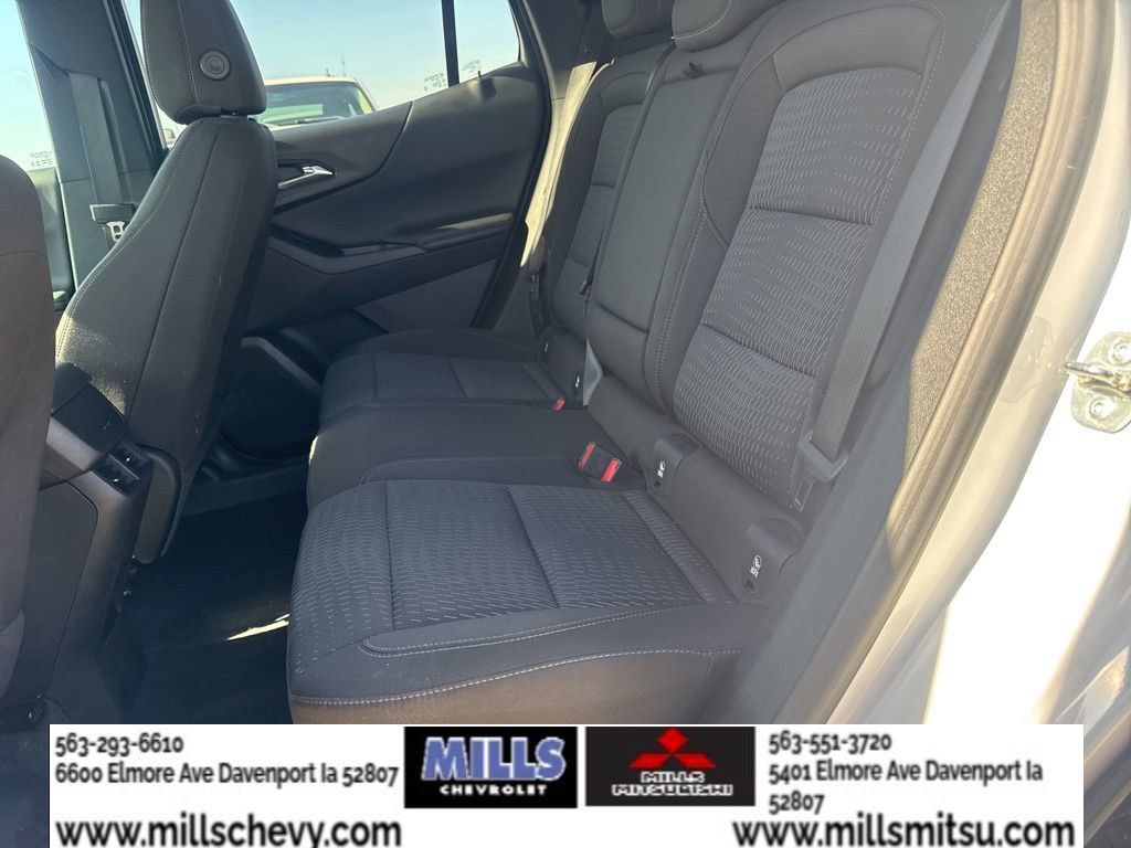 Used 2025 Chevrolet Equinox LT FWD image 19