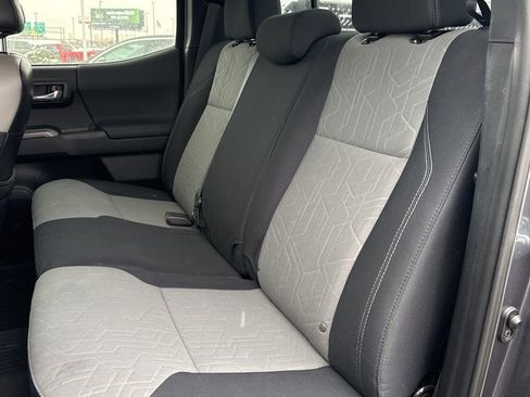 Used 2021 Toyota Tacoma TRD Off-Road w/ Technology Package image 15