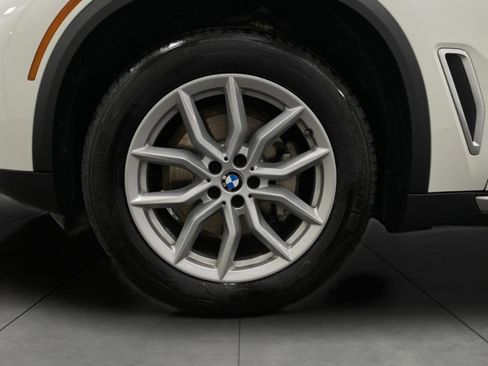 Certified 2022 BMW X5 xDrive40i image 14