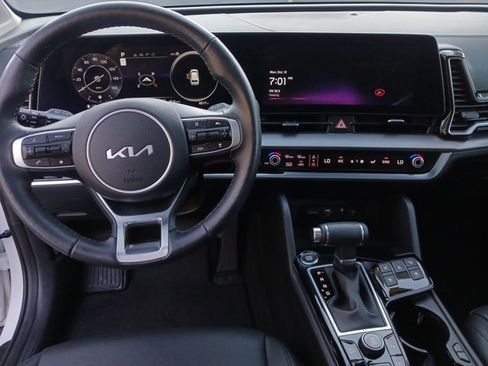 Used 2025 Kia Sportage SX image 14