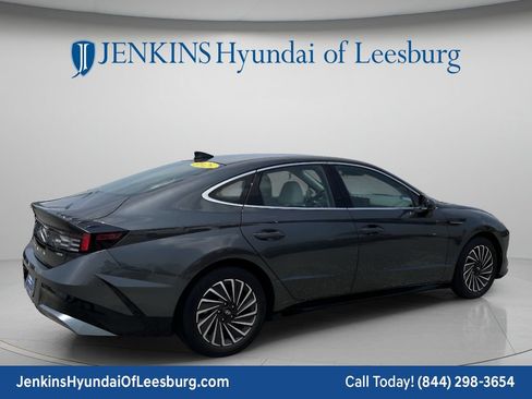 Used 2025 Hyundai Sonata SEL FWD image 5