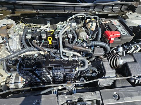 Used 2023 Nissan Altima 2.5 SV FWD image 32