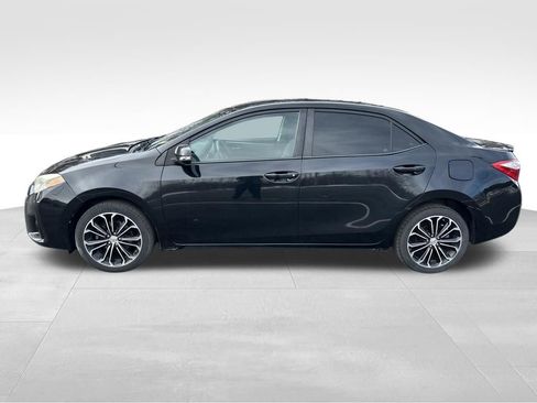 Used 2016 Toyota Corolla S image 2