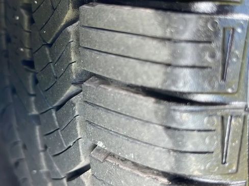 Used 2017 Subaru Legacy 2.5i Limited image 31