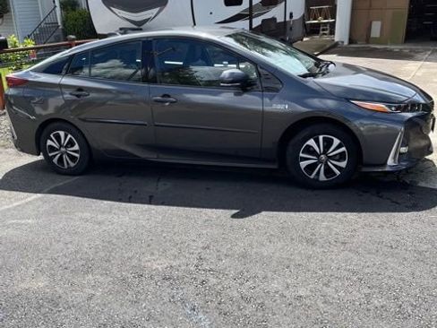 Used 2017 Toyota Prius Prime Advanced w/ Protection Package FWD image 1
