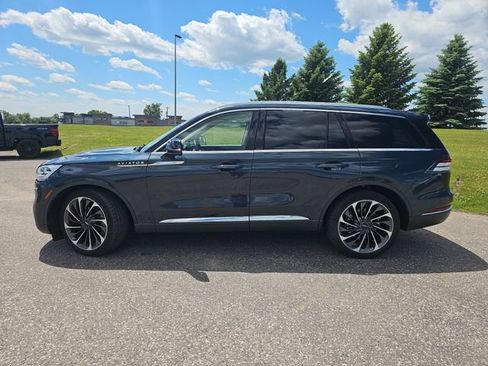 Used 2022 Lincoln Aviator Reserve w/ Equipment Group 201A AWD/4WD image 2