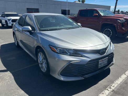 Used 2024 Toyota Camry LE w/ Convenience Package image 2